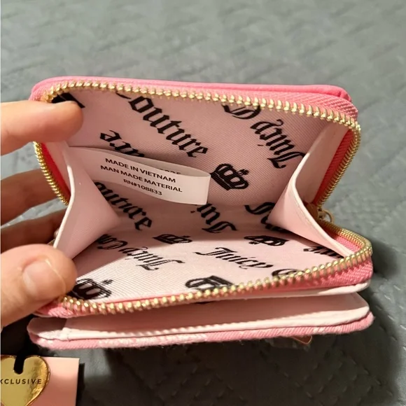 Juicy Couture Pink Wallet with Gold Accents - Picture 5 of 9